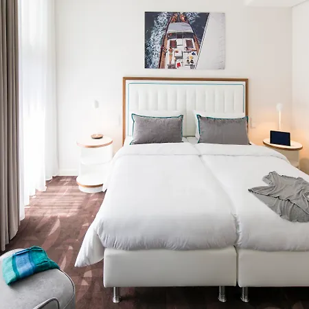 Hotel Moa 4*