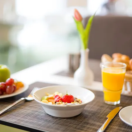 Hotel Moa 4*