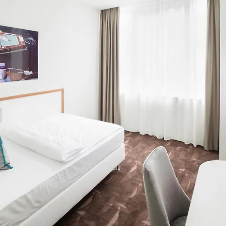Mercure Moa 4*